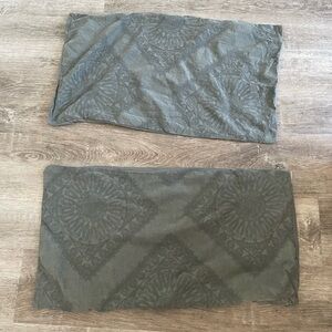 Luxurious Gray Patterned Pillowcases